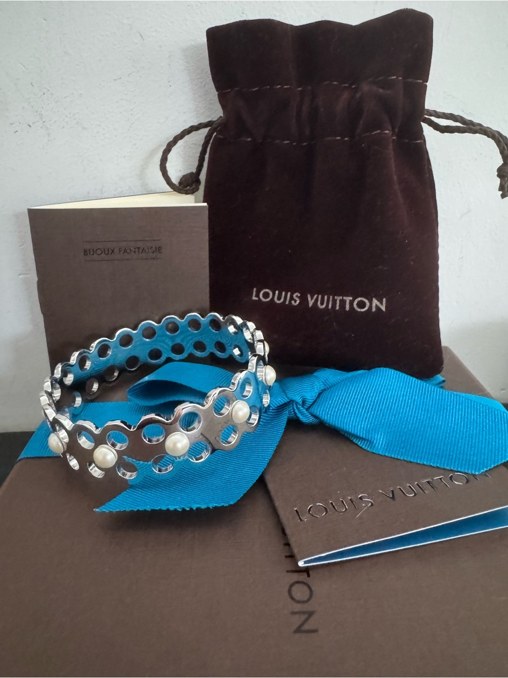 Louis Vuitton Hide and Seek Bracelet Size Small